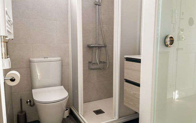 Sagrada Familia Grassot - Industria - Photo 12